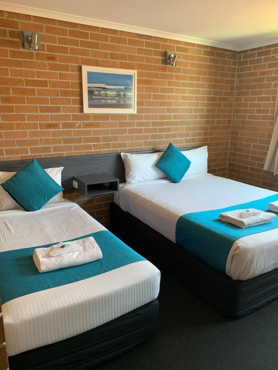 The Oaks Hotel Motel Albion Park Esterno foto