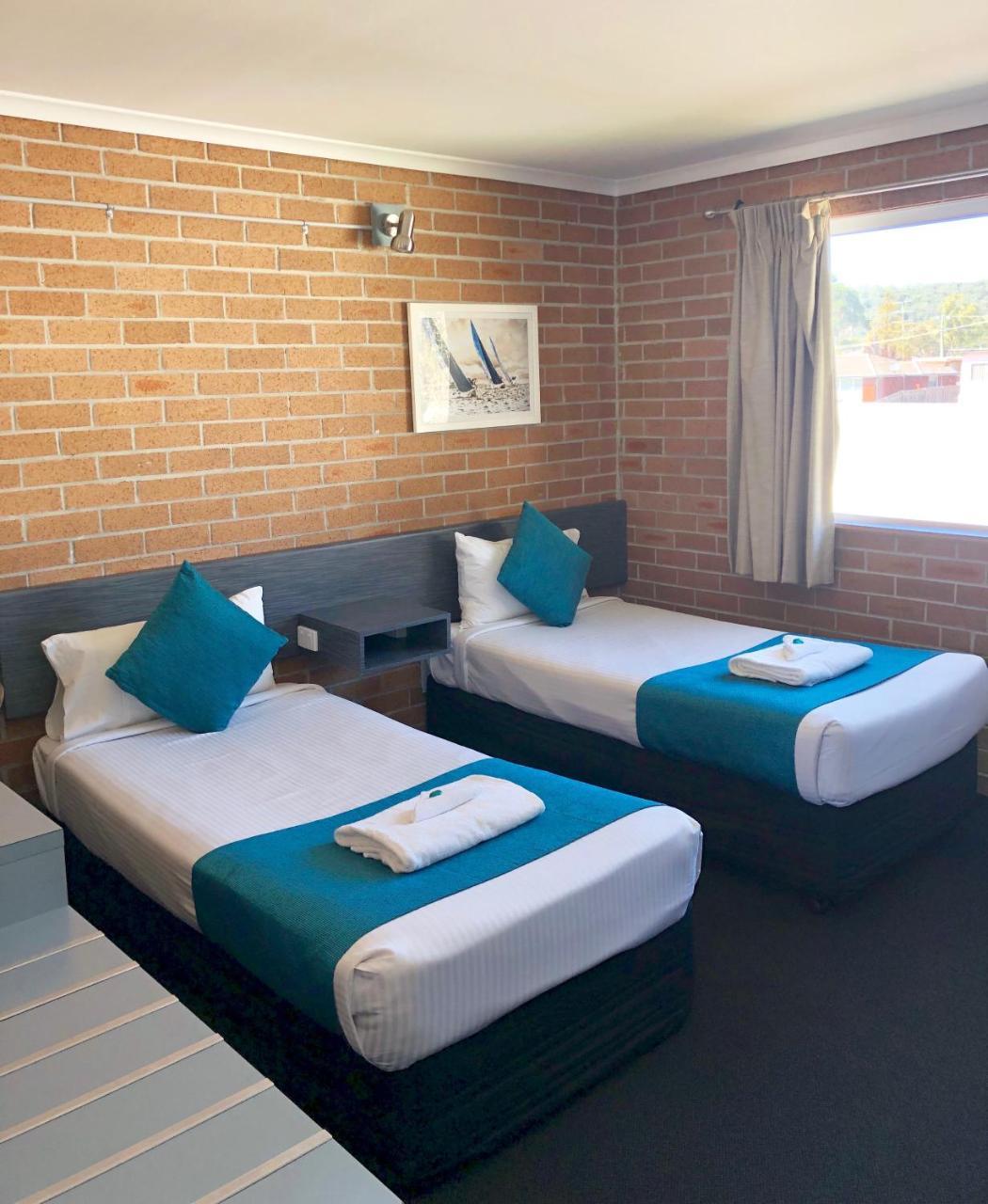 The Oaks Hotel Motel Albion Park Esterno foto